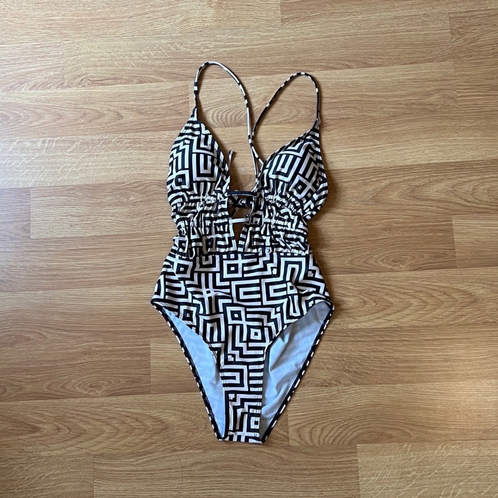 Geometric Deep V-Neck Swimsuit Medium Greek Key One Piece Cutout Bathing Suit